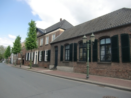Emmerich-Niederelten : Klosterstraße